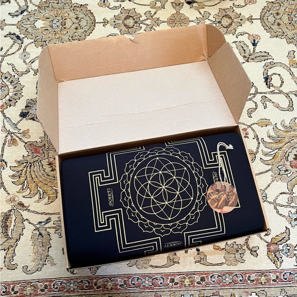 Like New Shakti Beginner Acupressure Classic Mat Still in Box - Picture 9 of 12